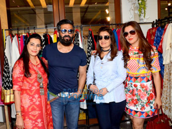 Suniel Shetty, Mana Shetty and others grace the Araaish Exhibition