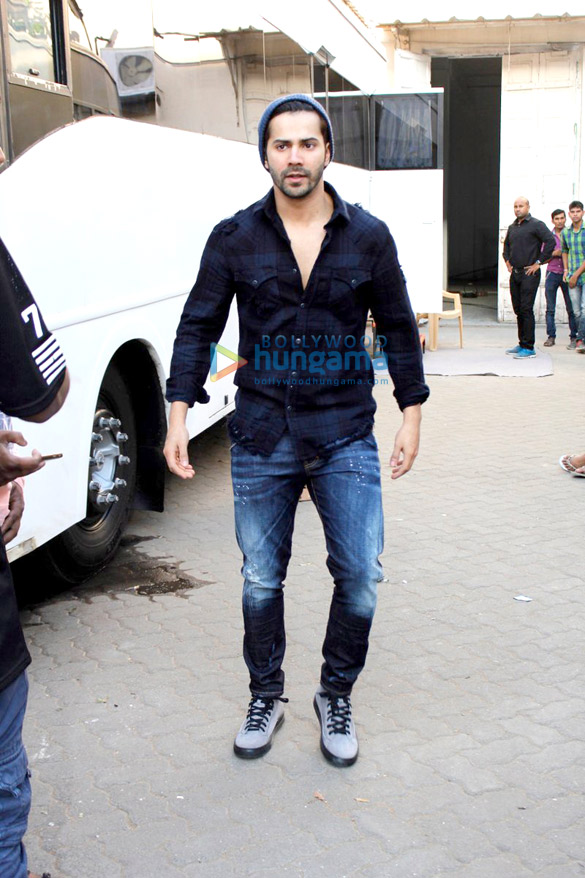 Varun Dhawan snapped at Mehboob Studio Varun Dhawan snapped at Mehboob Studio