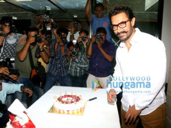 Aamir Khan celebrates his birthday at his house in Bandra