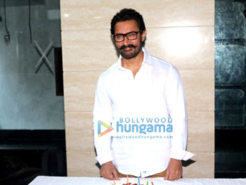 Aamir Khan celebrates his birthday at his house in Bandra