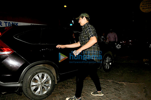 aarav kumar snapped at pvr juhu with friends 6