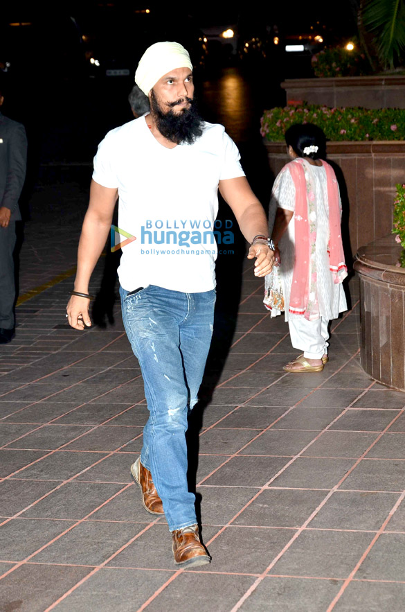 aishwaryas fathers prayer meet 26