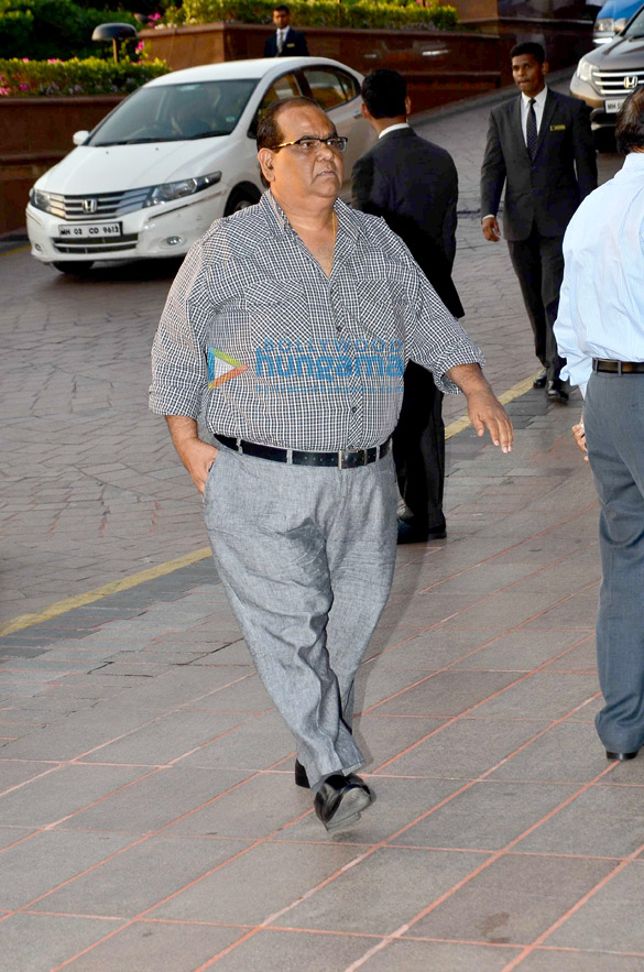 aishwaryas fathers prayer meet 62