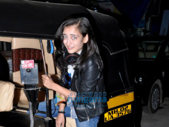 Akshara Haasan snapped hitching an auto rickshaw ride