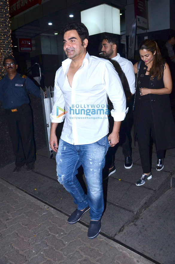 amrita arora and arbaaz khan snapped post shakeel ladak birthday dinner 4