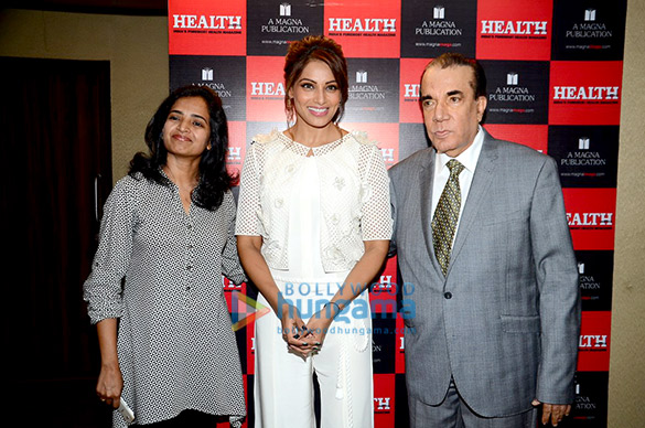 bipasha basu unveils healths latest magazine cover 4