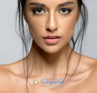 Celebrity Photos of Carla Dennis