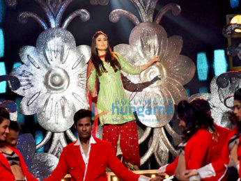 Celebs grace 'Zee Cine Awards 2017'