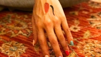Check out: Deepika Padukone flaunts her nailpaint options