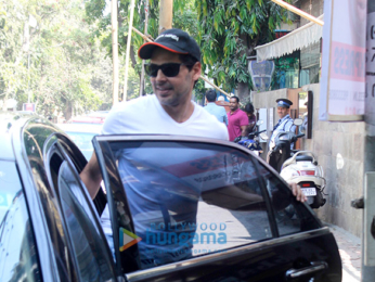 Dino Morea snapped post lunch at Indogo, Bandra