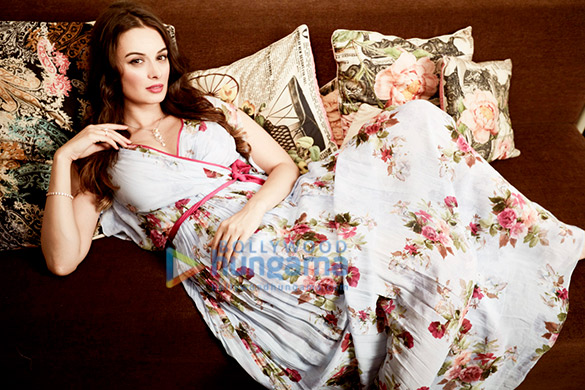 evelyn sharma 118 2