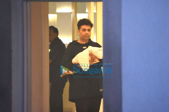 karan johar snapped taking his twins yash roohi home 1