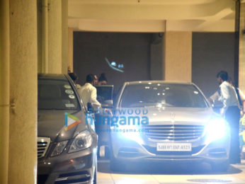 Kareena Kapoor Khan and Karisma Kapoor snapped with Taimur baby
