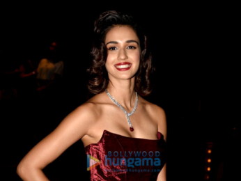 Katrina Kaif, Anushka Sharma, Shahid Kapoor, Varun Dhawan & Amitabh Bachchan at Hello! Hall of Fame Awards 2017