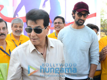 Kunal Kapoor and Jeetendra at 'Juhu Half Marathon'