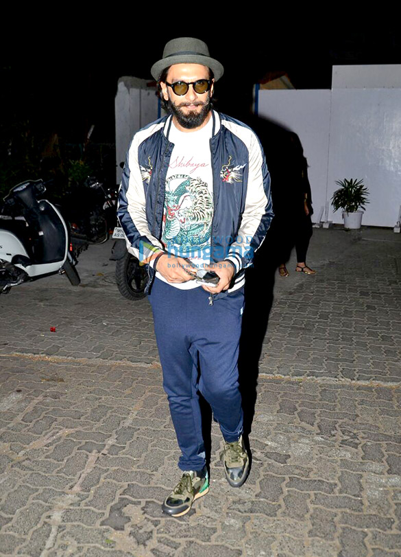 Ranveer Singh snapped post gym workout in Bandra Ranveer Singh snapped post gym workout in Bandra