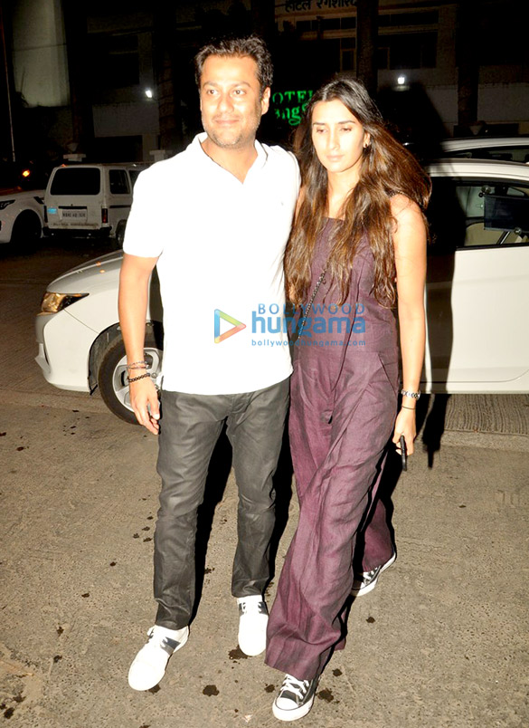 salman khan sonakshi sinha and others at seema khans birthday bash 17