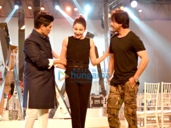 Shah Rukh Khan & Anushka Sharma snapped rehearsing for ‘Mijwan - Summer 2017’ show