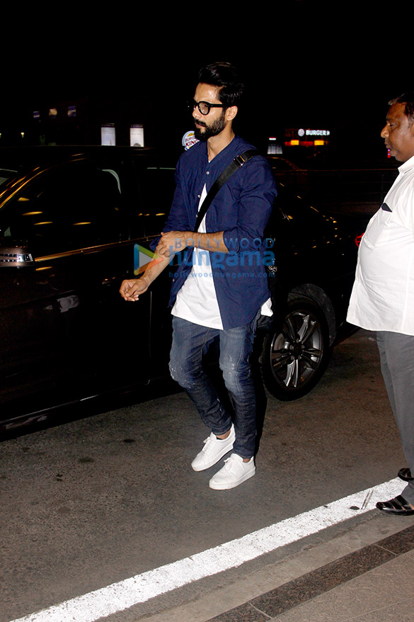shahid kapoor snapped on his way to delhi to attend the india today conclave 6