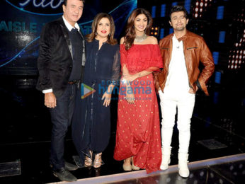 Shilpa Shetty & Farah Khan snapped on the sets of Indian Idol