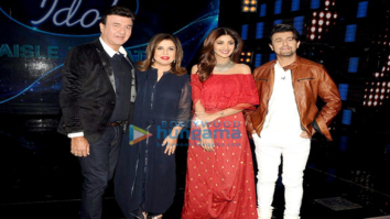 Shilpa Shetty & Farah Khan snapped on the sets of Indian Idol