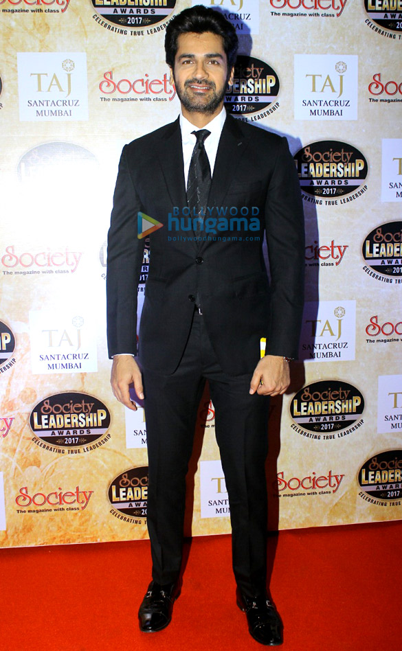 sooraj pancholi sonu sood and many more at society leadership awards 2017 13