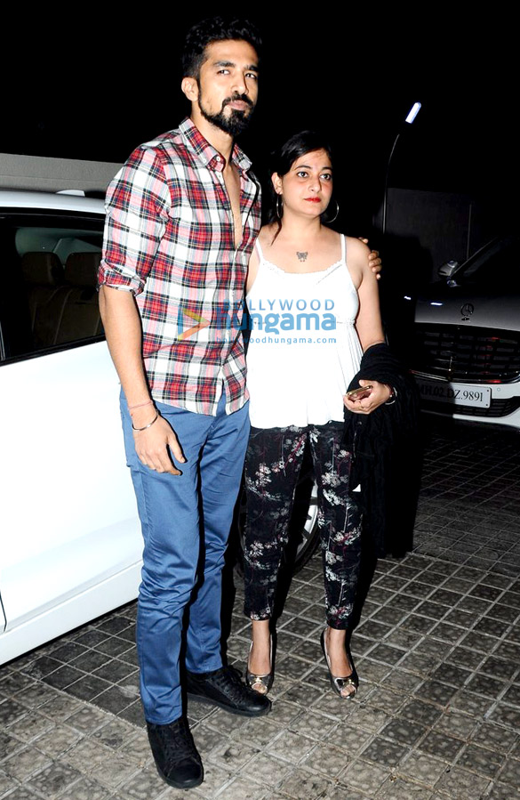 special screening of naam shabana 9