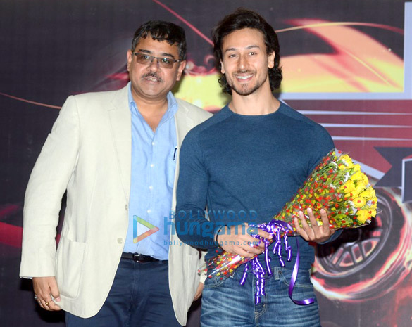tiger inaugurates mumbai international motor show 6