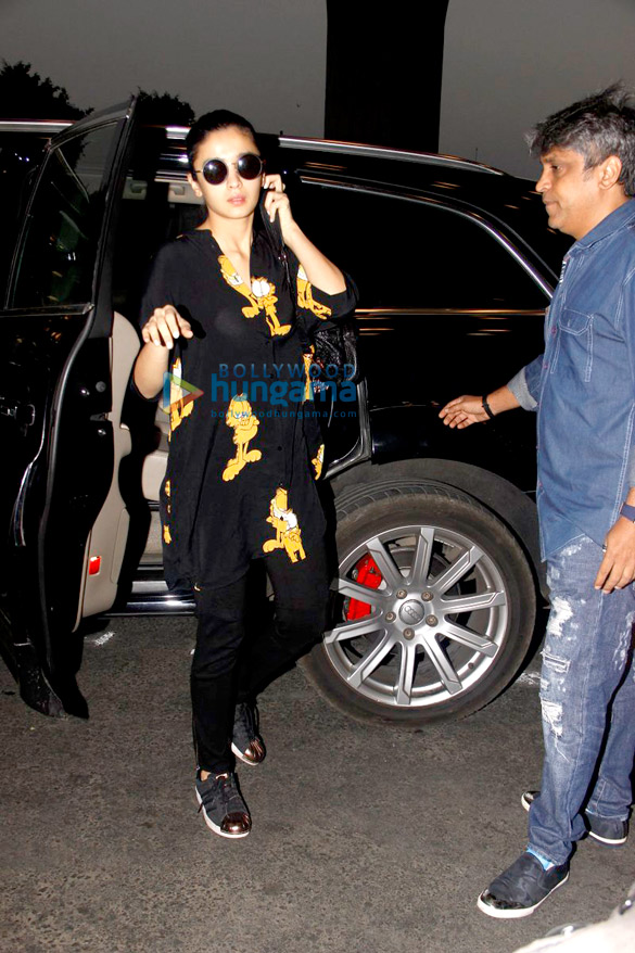 varun dhawan alia bhatt and neha dhupia snapped at the airport 2