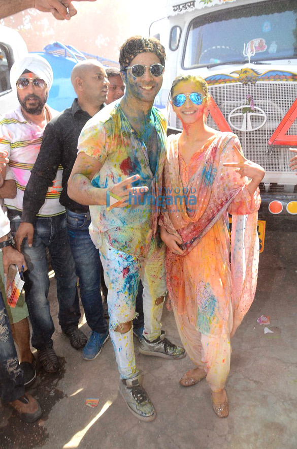 Varun Dhawan & Alia Bhatt grace the Zoom Holi Party 2017