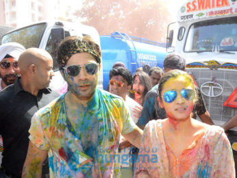 Varun Dhawan & Alia Bhatt grace Zoom Holi bash 2017