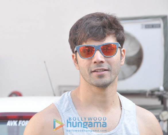 varun dhawan snapped at an ad shoot 6 2