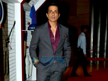 Vidya Balan, Sonu Sood and others grace Toisa awards