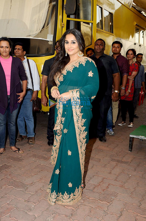 vidya balan snapped at begum jaan promotions 4