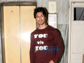 Vidyut Jammwal unveils the latest issue of 'Health & Nutrition'