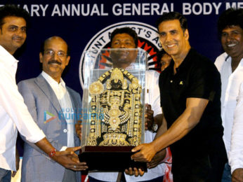 Akshay Kumar launches the insurance scheme for movie stunt men