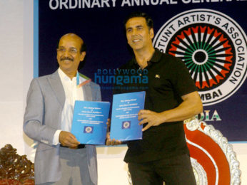 Akshay Kumar launches the insurance scheme for movie stunt men