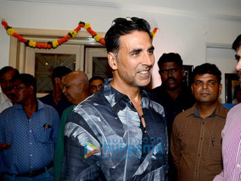 Akshay Kumar unveils K. Vijay Kumar's book 'Veerappan - Chasing The Brigand'