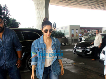 Alia Bhatt leaves for Dubai with her bestie Akansha Ranjan