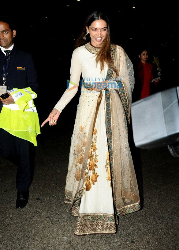 anil sanjay deepika and disha snapped at the airport 3