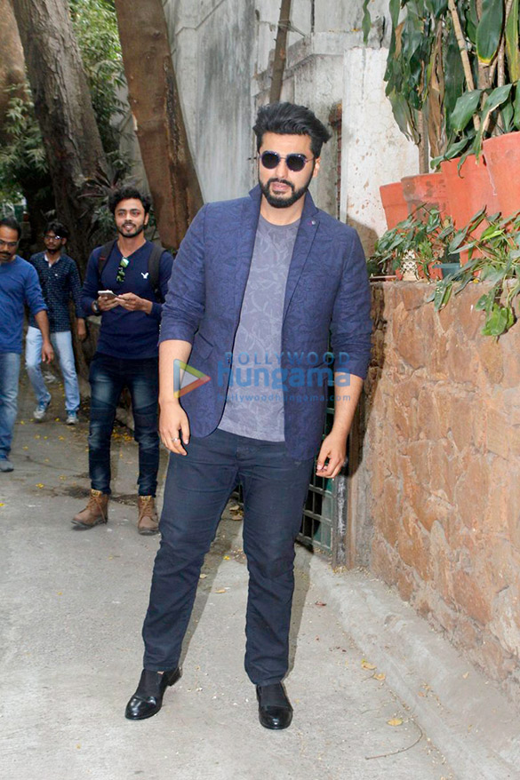 arjun snapped at half girlfriend promotions 1