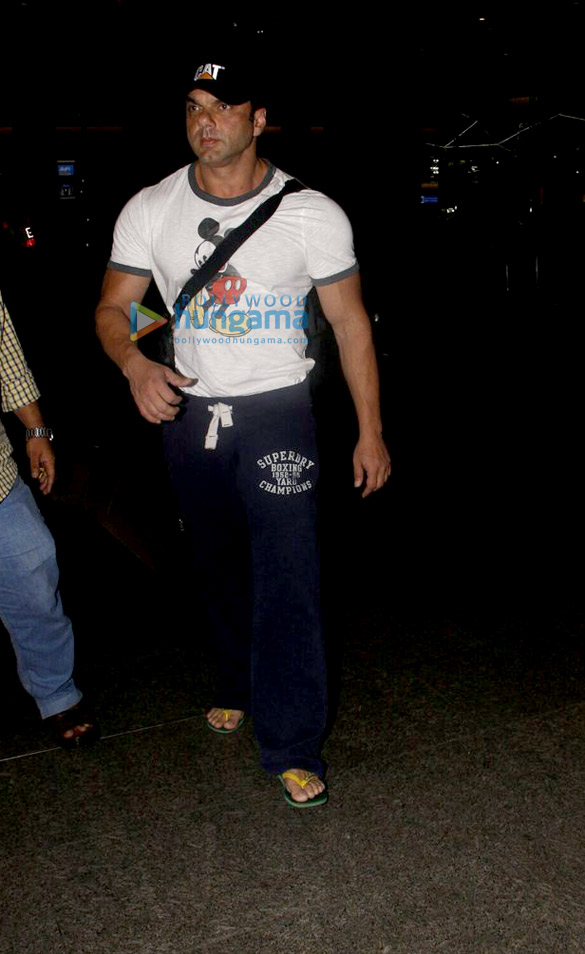 bipasha basu sohail khan and others return from dabang concert tour 2