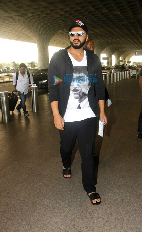 deepika shraddha arjun snapped at the airport 3