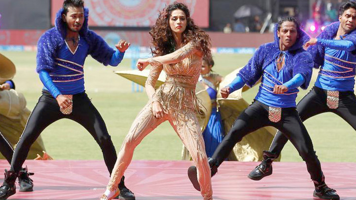 Disha Patani Looks SMOKING HOT In This Behind The Scenes Footage Of Her IPL Performance