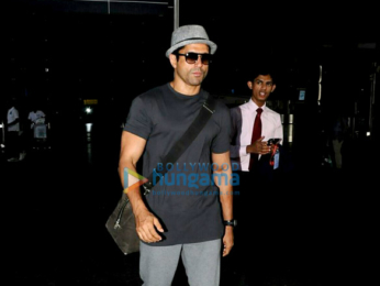 Farhan Akhtar snapped at the airport