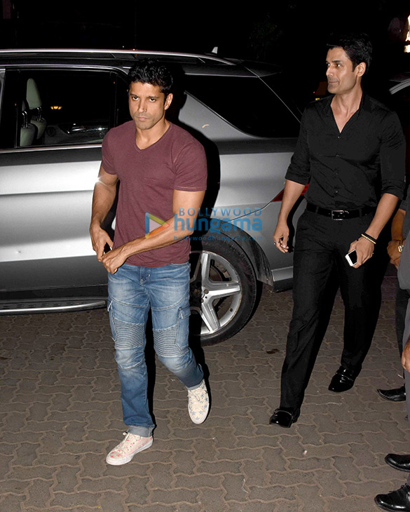 farhan akhtar and amit gaur snapped at radio bar 2