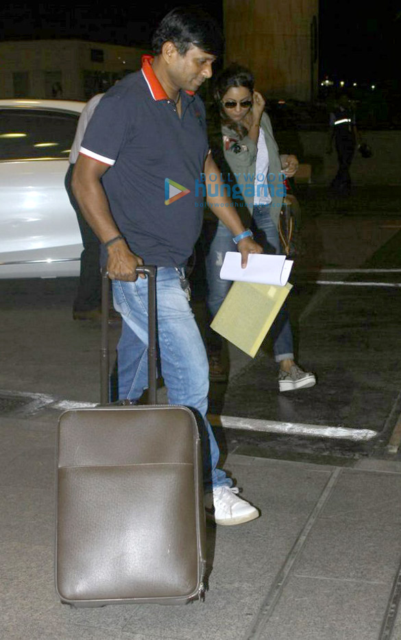 gauri khan departs for london 6
