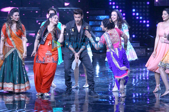hrithik roshan on the sets of nach baliye 5