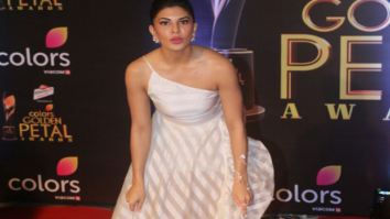 Oops! Jacqueline Fernandez faces wardrobe malfunction but laughs it off
