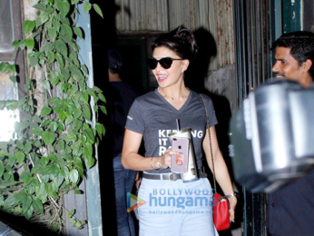 Jacqueline Fernandez snapped post dinnner at Pali Village Cafe